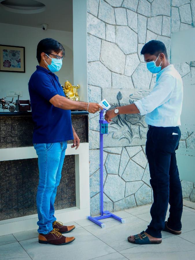White Pearl Residency Hotel Puducherry Buitenkant foto