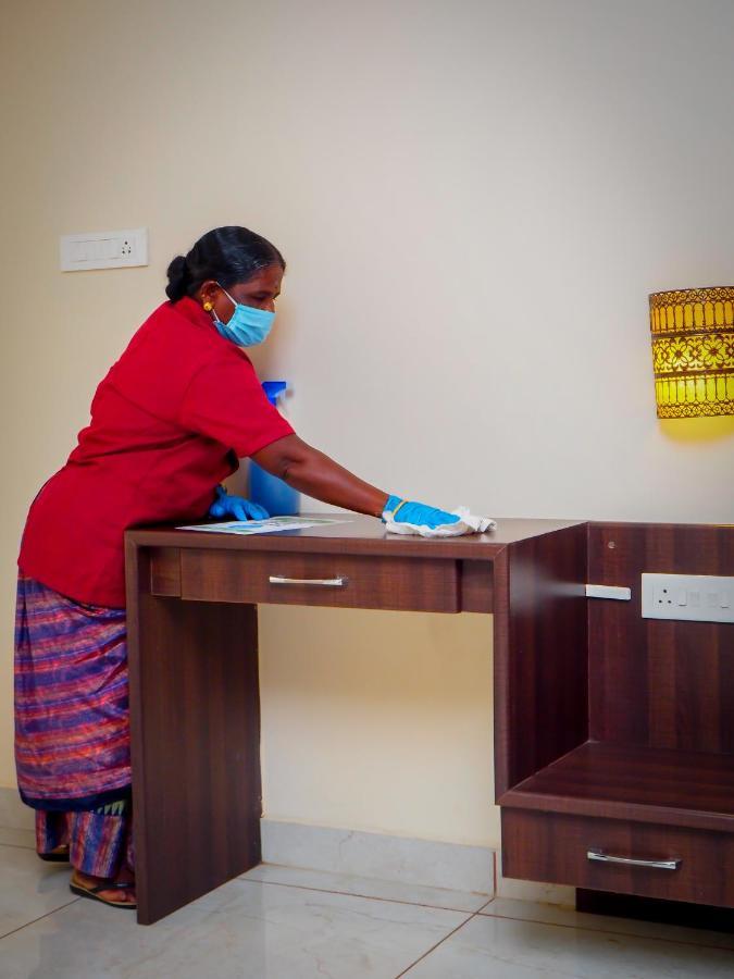 White Pearl Residency Hotel Puducherry Buitenkant foto