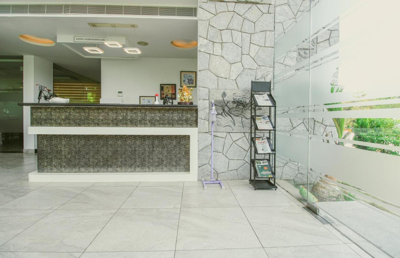White Pearl Residency Hotel Puducherry Buitenkant foto