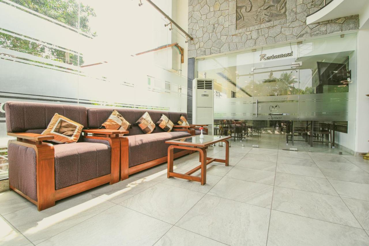 White Pearl Residency Hotel Puducherry Buitenkant foto