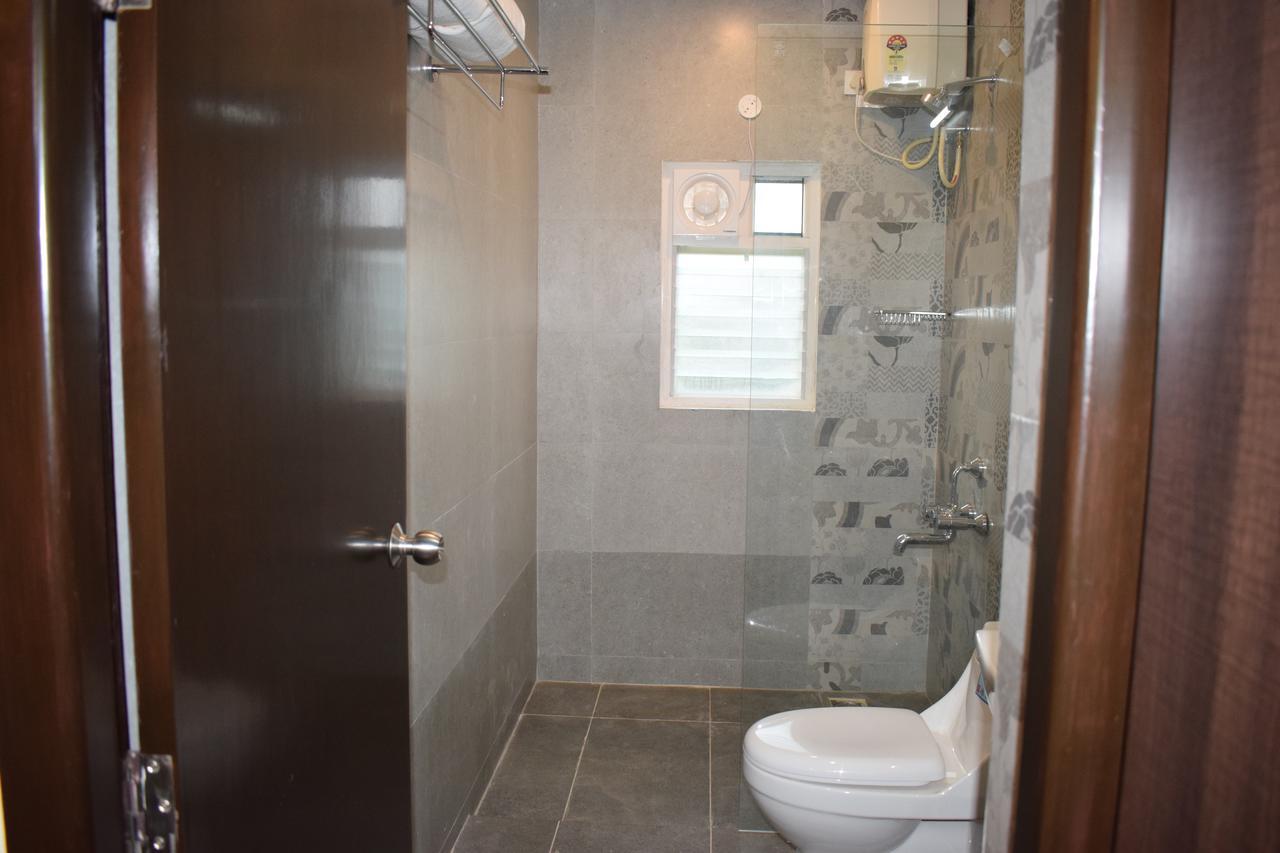 White Pearl Residency Hotel Puducherry Buitenkant foto