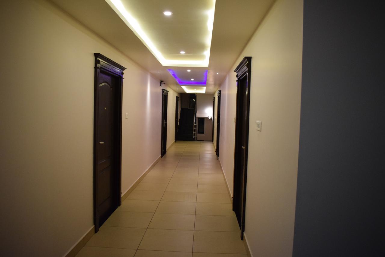 White Pearl Residency Hotel Puducherry Buitenkant foto